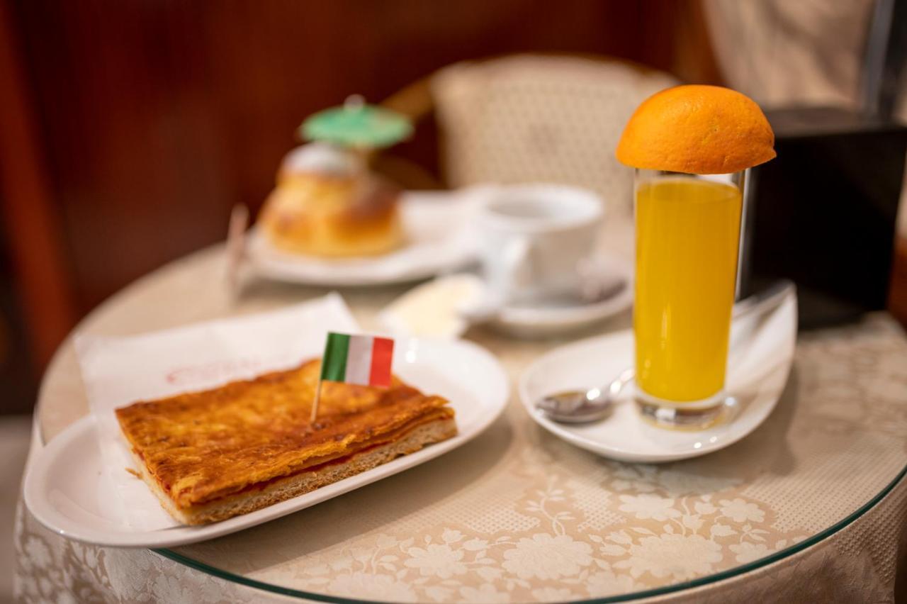 B&B Il Divino Napoli Dış mekan fotoğraf